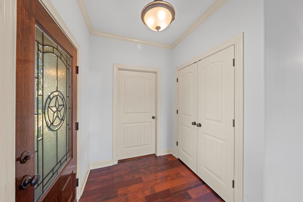 100 St Andrews Loop Kerrville, TX 78028 - Photo 4 of 32