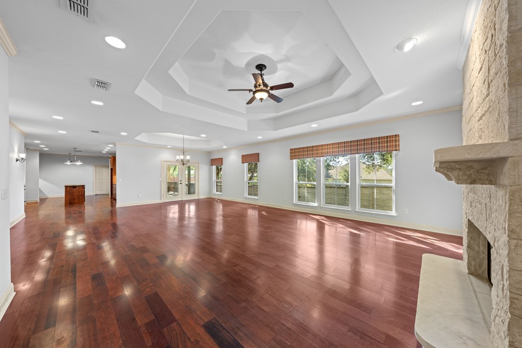 100 St Andrews Loop Kerrville, TX 78028 - Photo 7 of 32