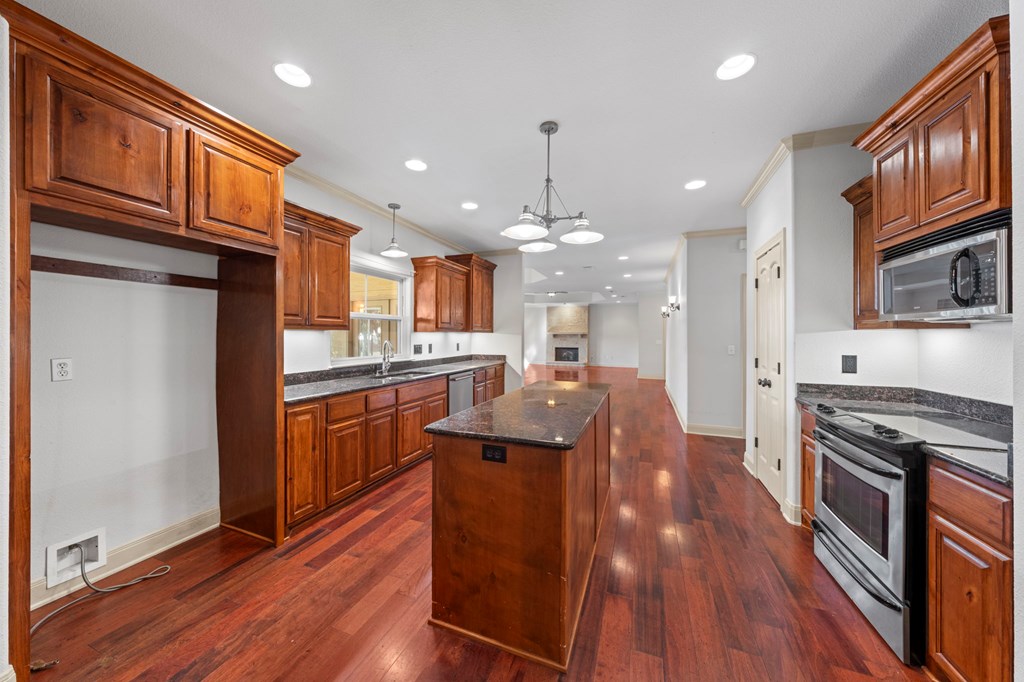 100 St Andrews Loop Kerrville, TX 78028 - Photo 10 of 32