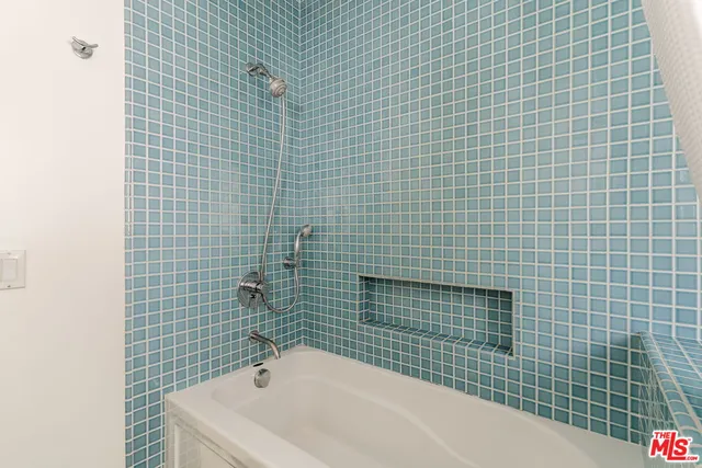 $7,500 | 2042 Sanborn Avenue, Los Angeles, CA 90027