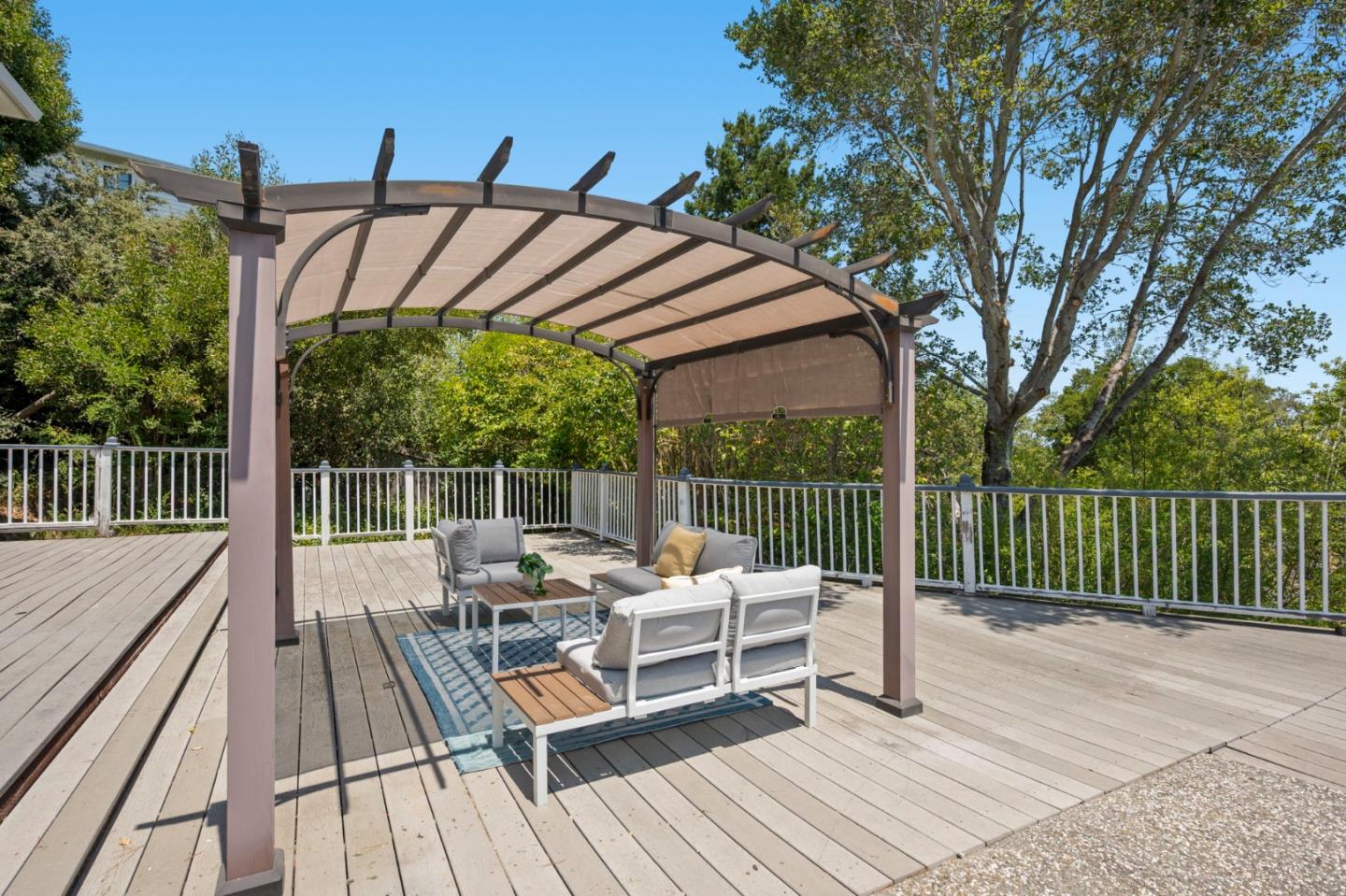 1407 Carlton Road Hillsborough, CA 94010 - Photo 23 of 113