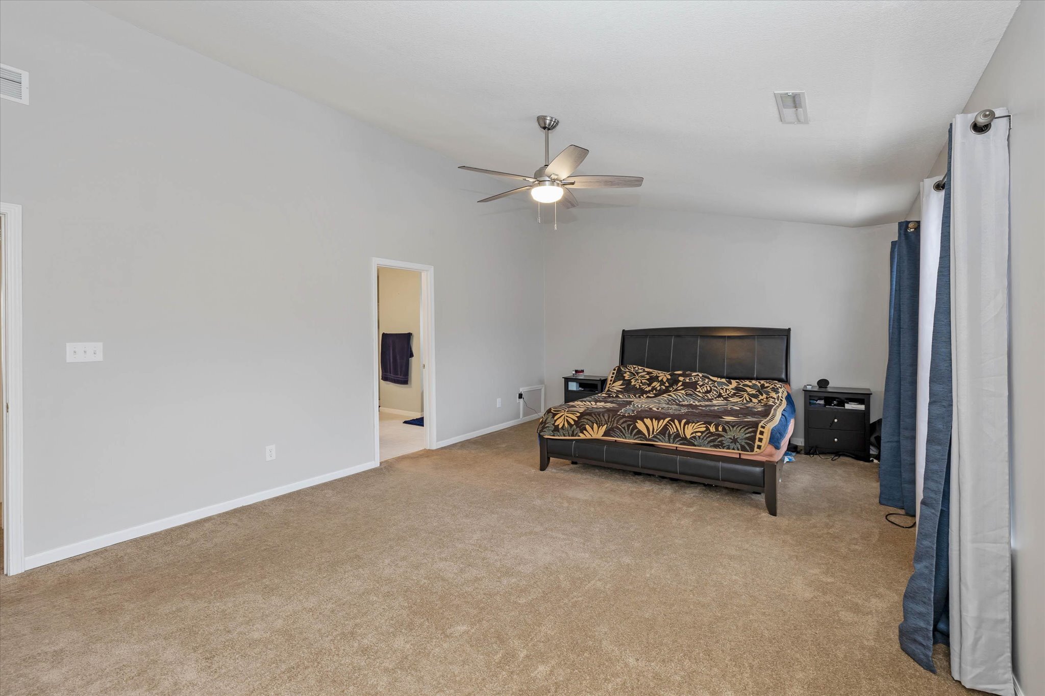 12214 Rambling Road Fishers, IN 46037 - Photo 15 of 25 Gallery Image 15