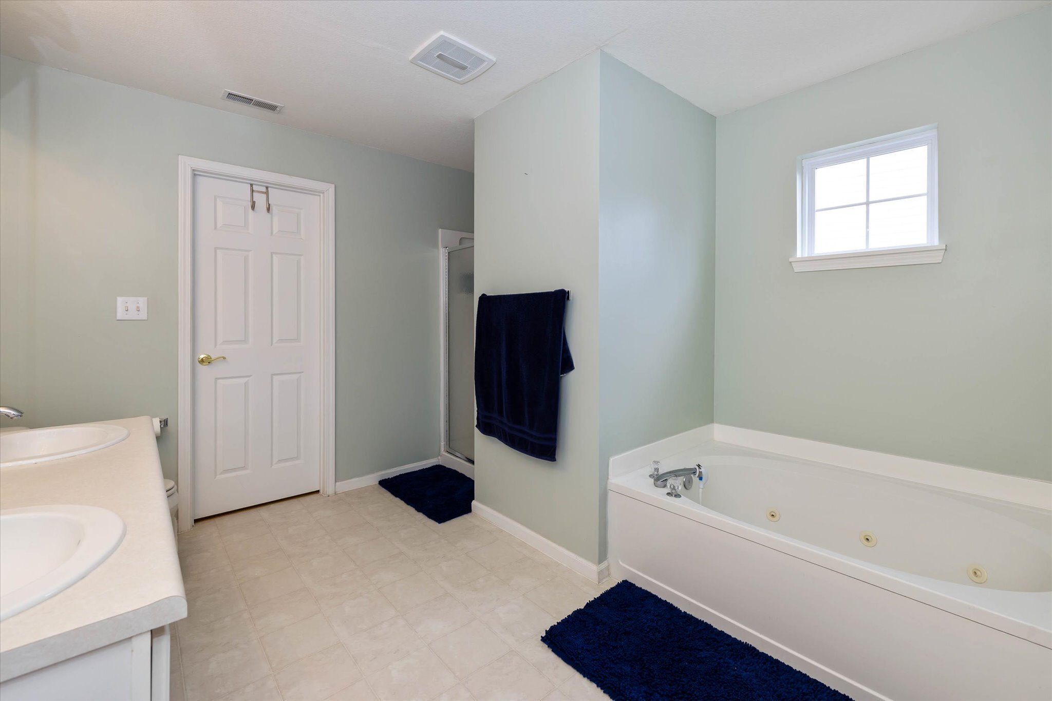 12214 Rambling Road Fishers, IN 46037 - Photo 17 of 25 Gallery Image 17