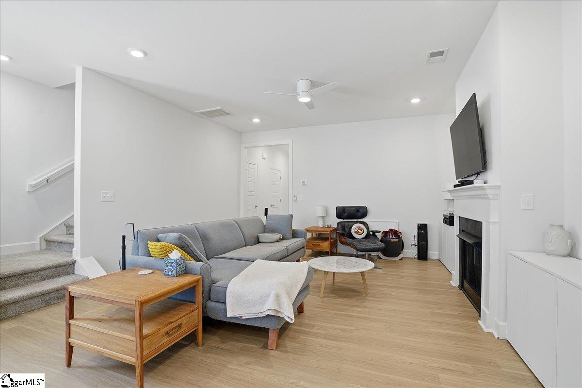 29 Jaycee Court Greenville, SC 29607 - Photo 7 of 31