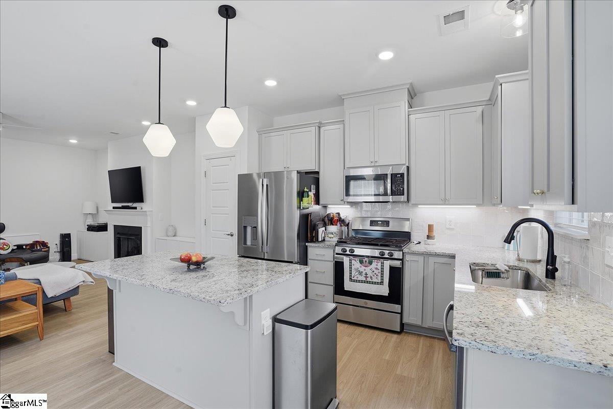 29 Jaycee Court Greenville, SC 29607 - Photo 10 of 31