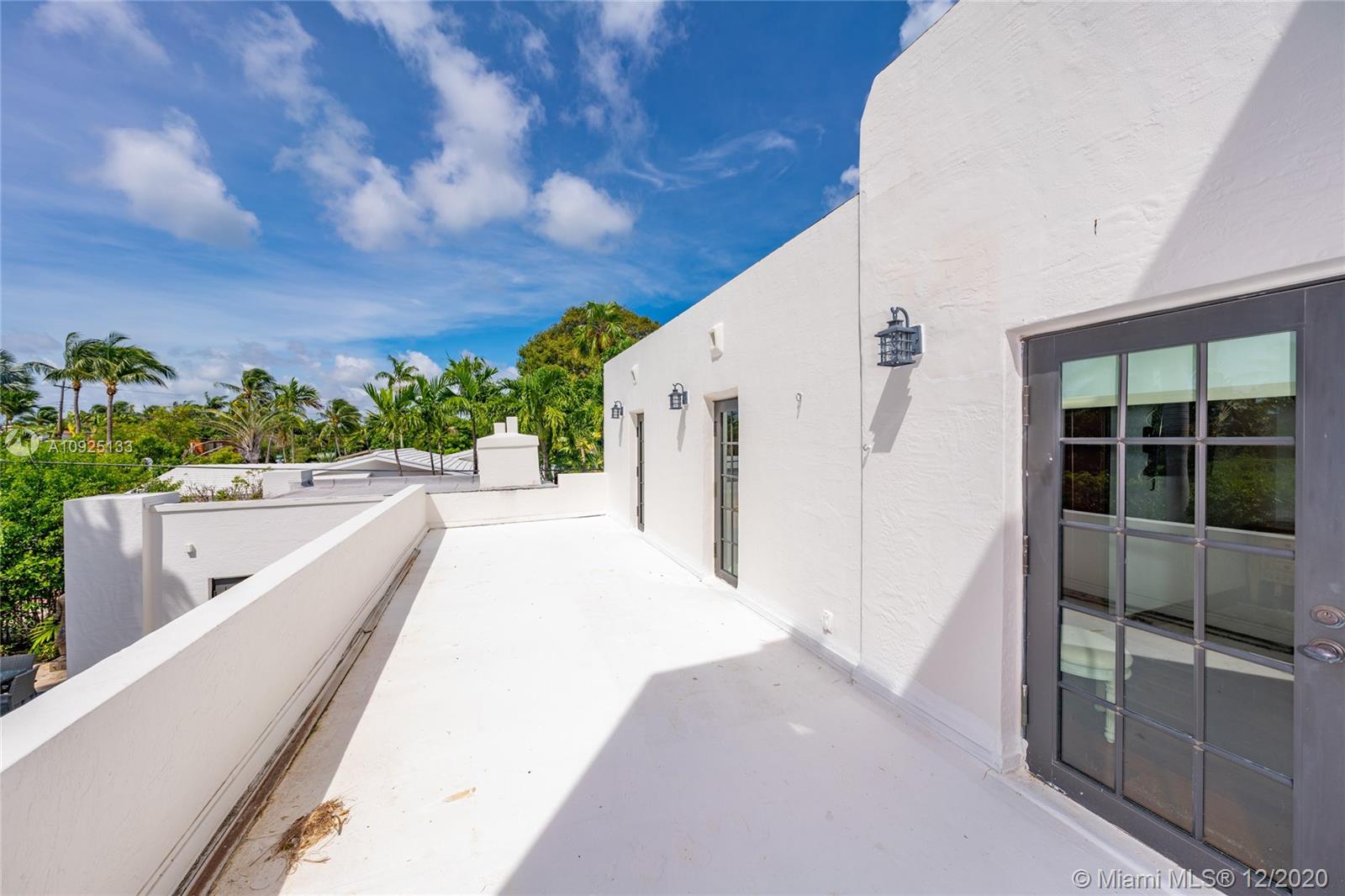 5300 Pine Tree Drive Miami Beach, FL 33140 - Photo 21 of 40