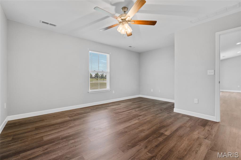 2024 Serenade Lane Troy, IL 62294 - Photo 17 of 35