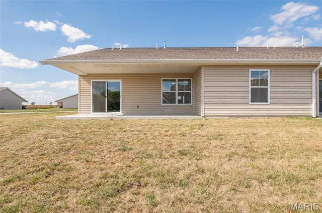 $362,500 | 2024 Serenade Lane, Troy, IL 62294