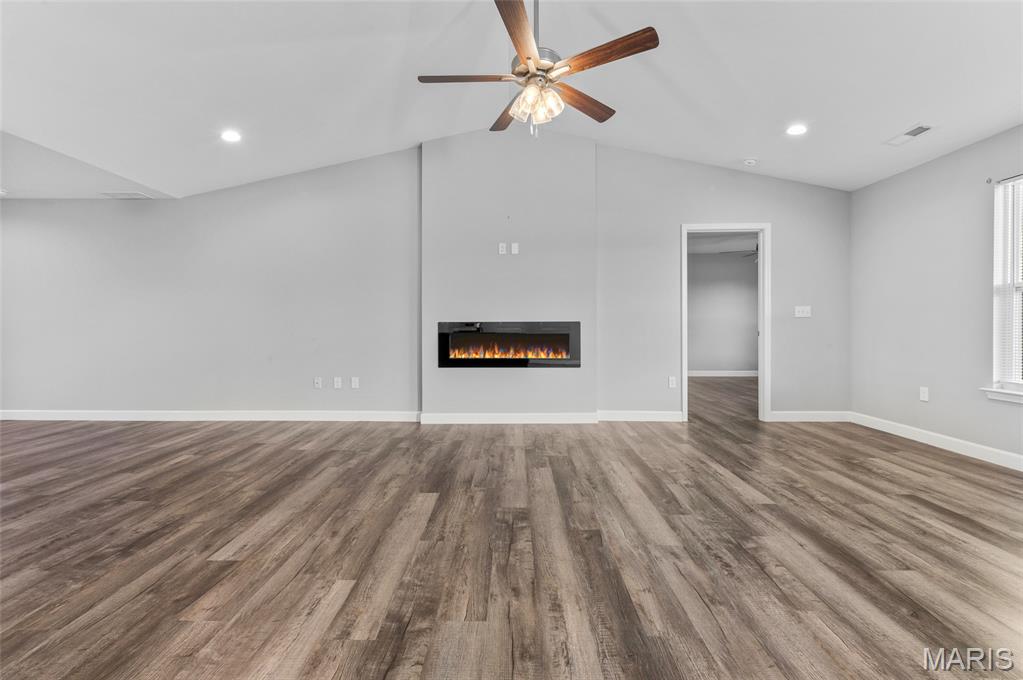 2024 Serenade Lane Troy, IL 62294 - Photo 4 of 35