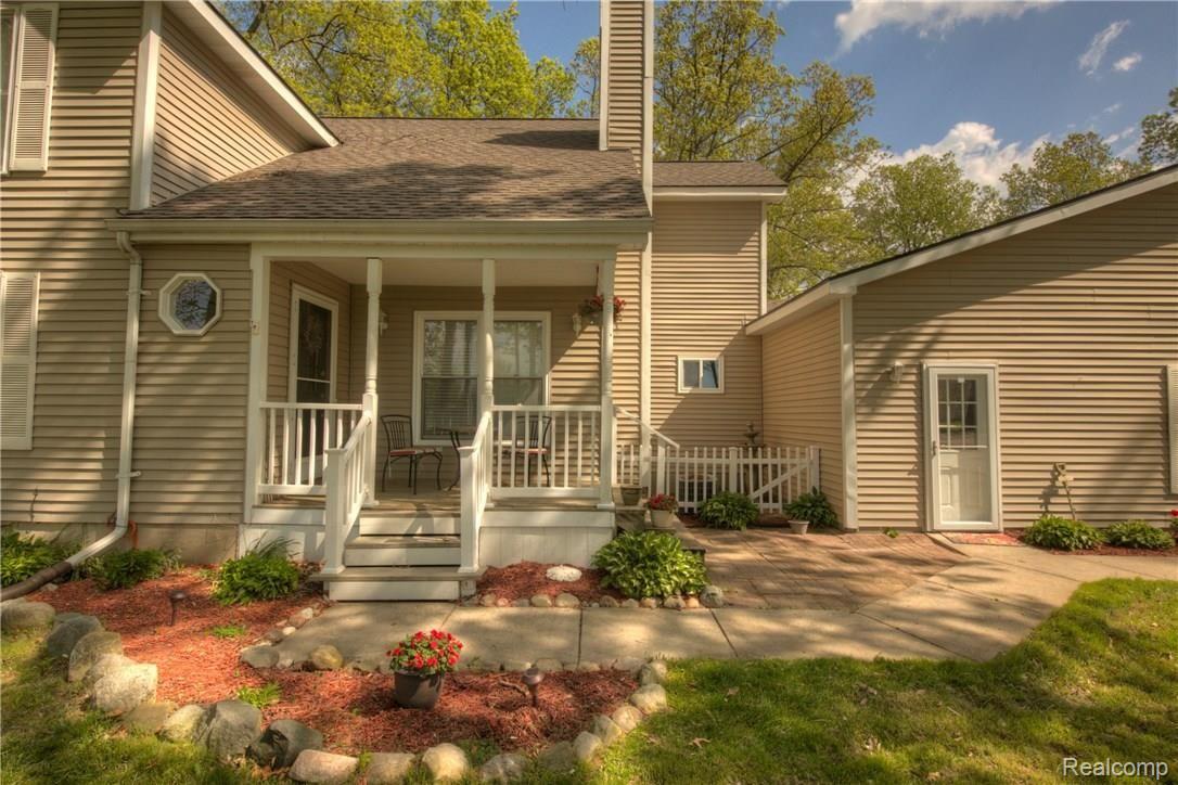 473 East Barron Road Howell, MI 48855 - Photo 13 of 26 2.jpg