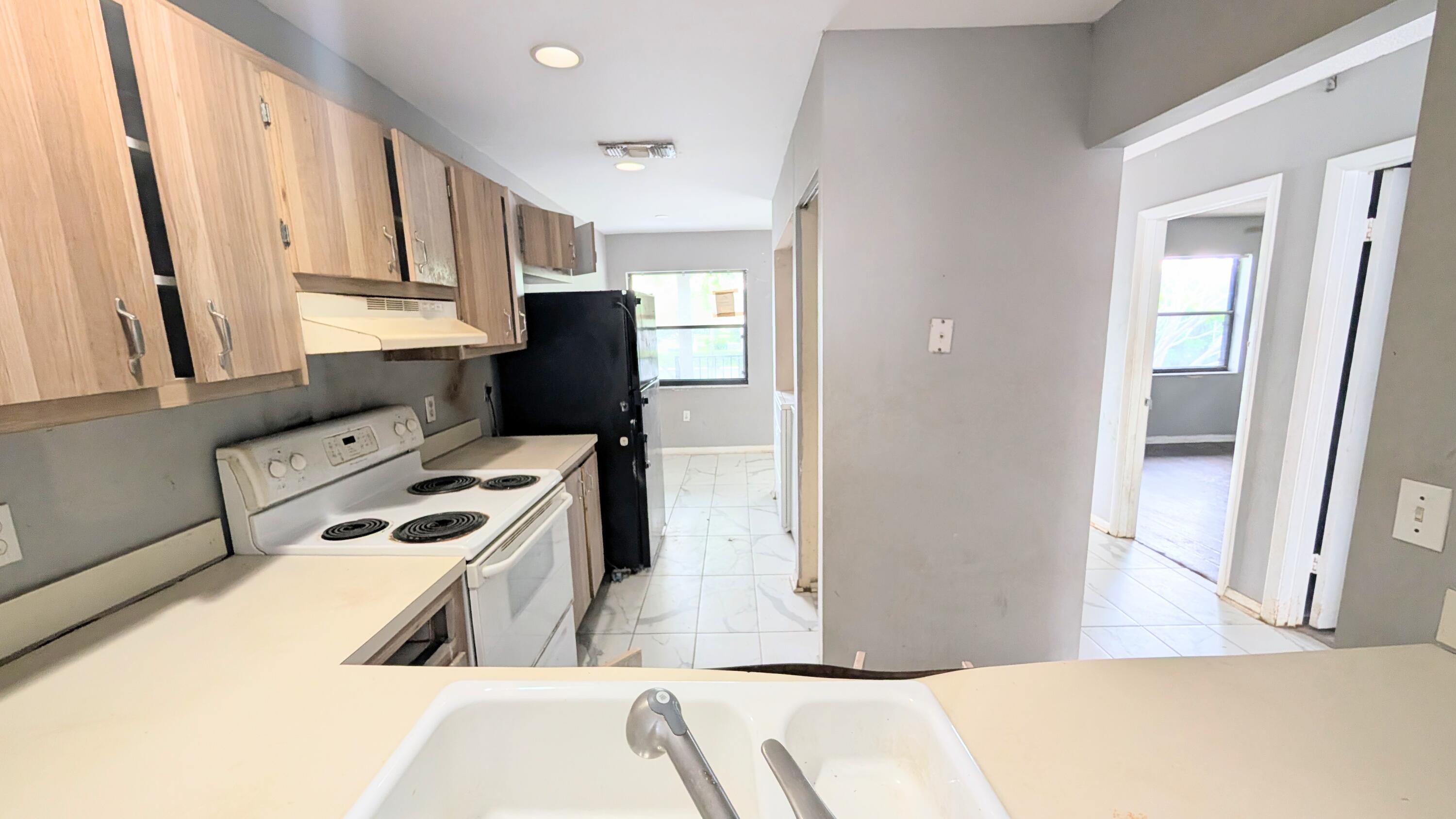 3130 Southwest 20th Terrace, Unit 13A2 Delray Beach, FL 33445 - Photo 6 of 13 PXL_20251029_142821548.MP~2