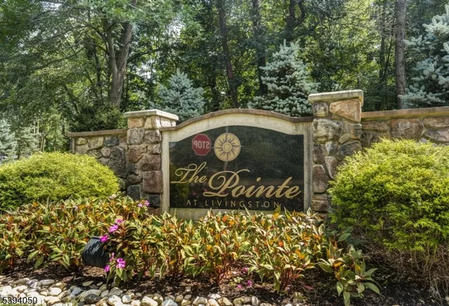 $435,000 | 5101 Pointe Gate Drive, Unit 101, Livingston, NJ 07039