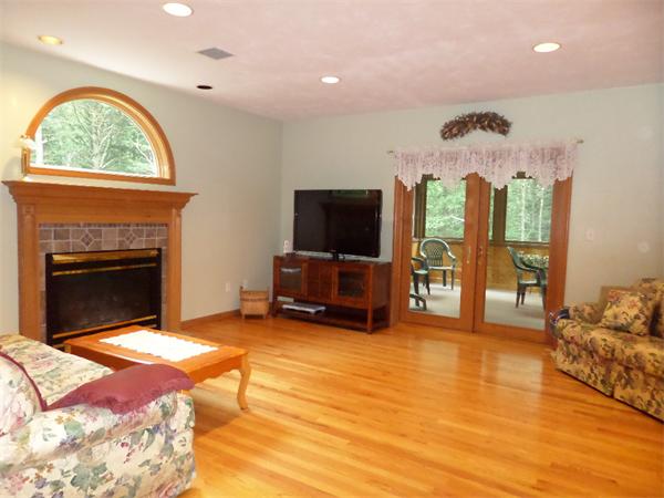 189 South Row Road Townsend, MA 01469 - Photo 6 of 23