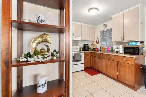 $1,850,000 | 168 Hana Highway, Paia, HI 96779