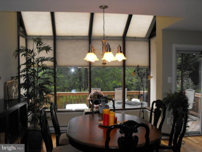 6326 Manchester Way Alexandria, VA 22312 - Photo 22 of 30 Dining Room