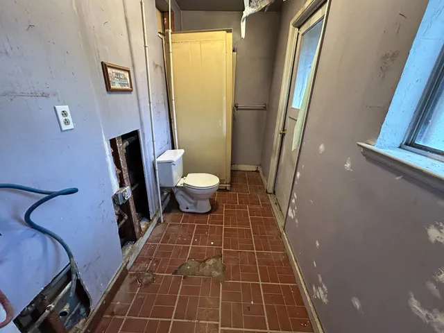 $269,900 | 755 H Street, Parlier, CA 93648