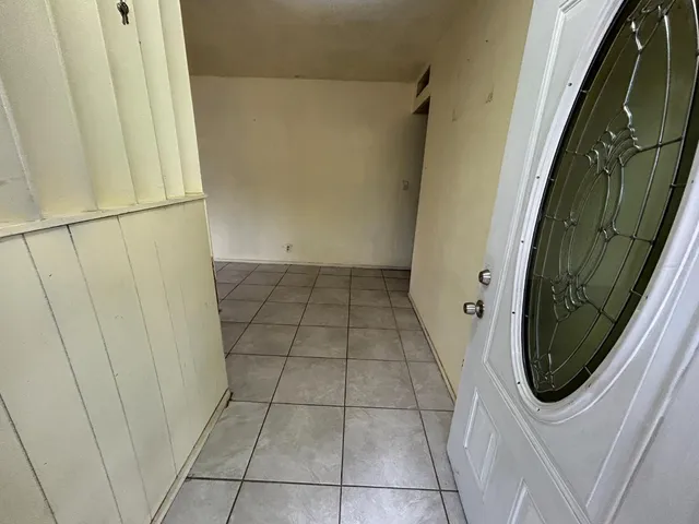 $269,900 | 755 H Street, Parlier, CA 93648