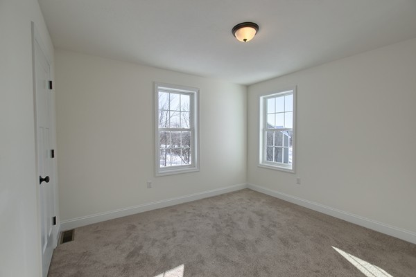 31 Butternut Road Dracut, MA 01826 - Photo 5 of 17 Gallery Image 5