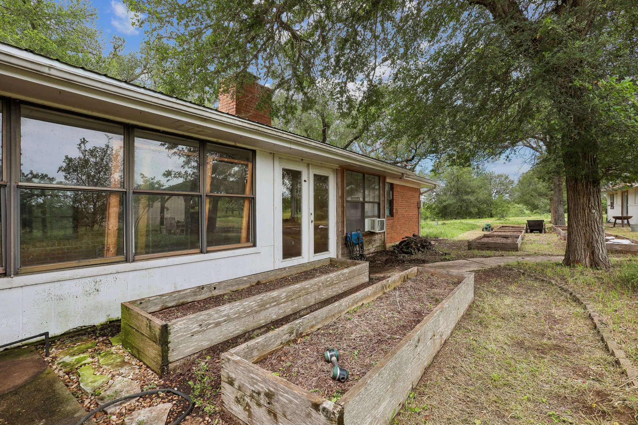 406 Monkey Road Elgin, TX 78621 - Photo 28 of 39