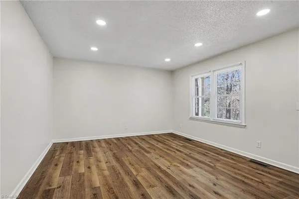 $1,600 | 755 Branchwater Road, Asheboro, NC 27205