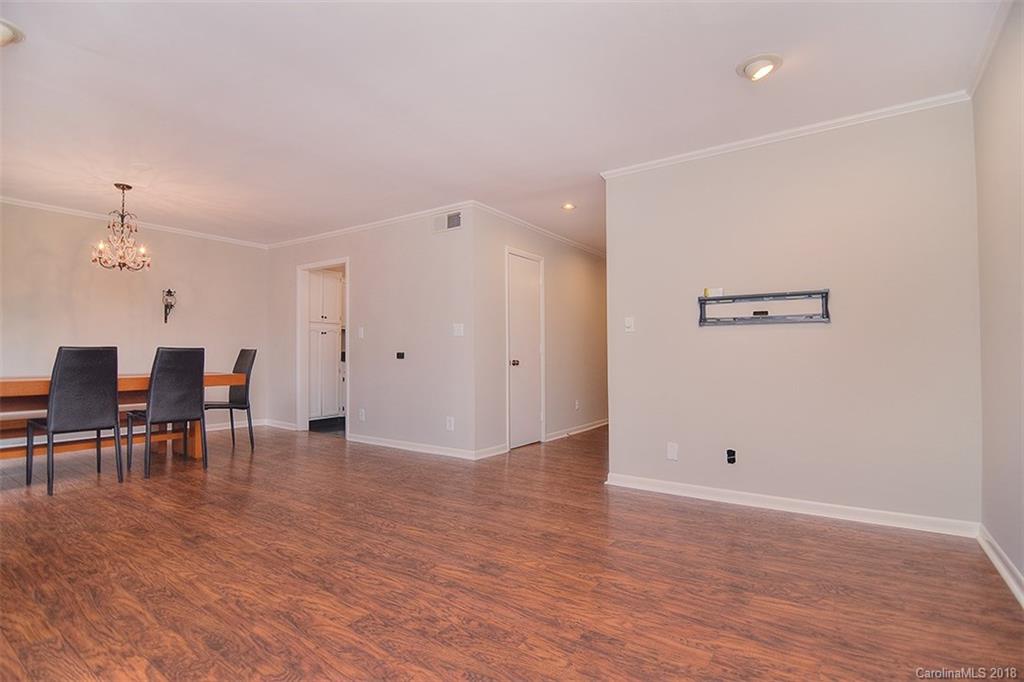 5811 Sharon Road, Unit E Charlotte, NC 28210 - Photo 14 of 36 Gallery Image 14