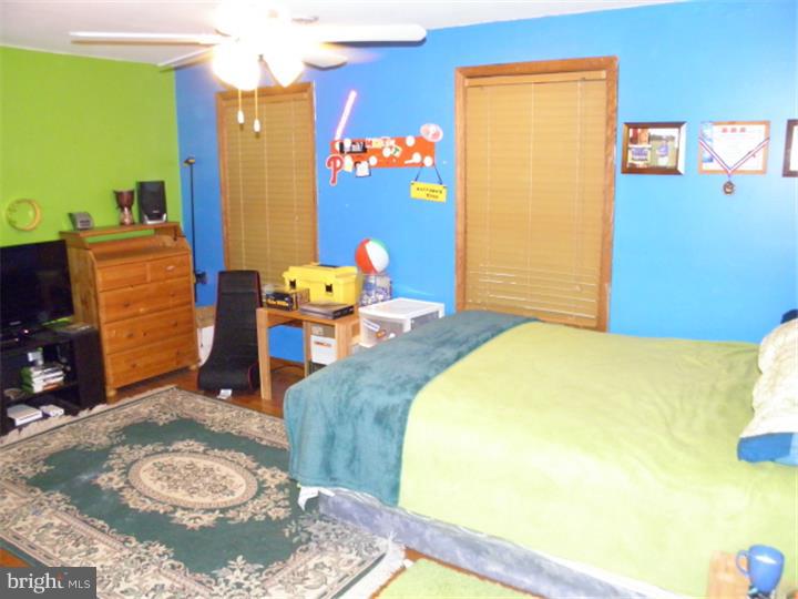 205 Petticoat Bridge Road Columbus, NJ 08022 - Photo 22 of 25 Bedroom 3