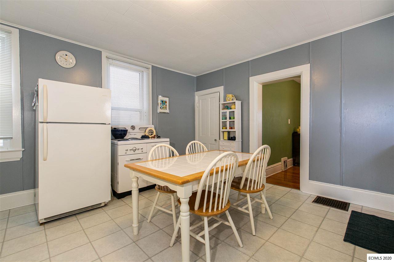 882 Cleveland Avenue Dubuque, IA 52003 - Photo 12 of 31 Gallery Image 12
