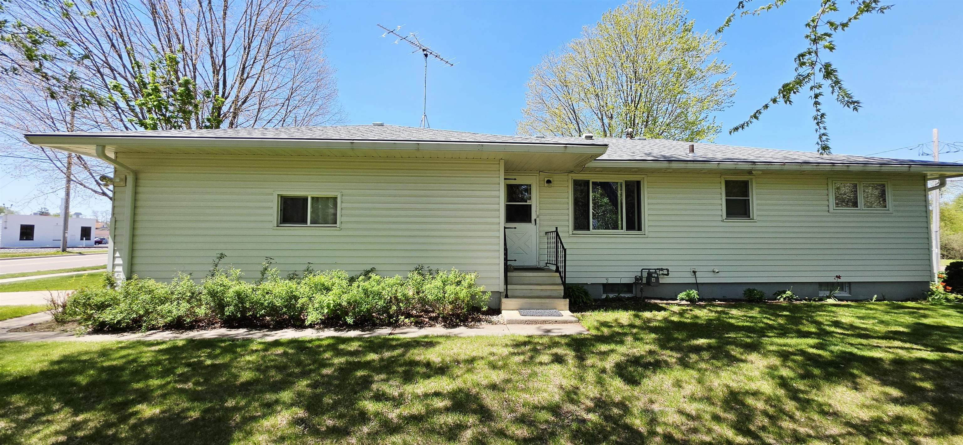 707 East 5th Street Shawano, WI 54166 - Photo 31 of 37