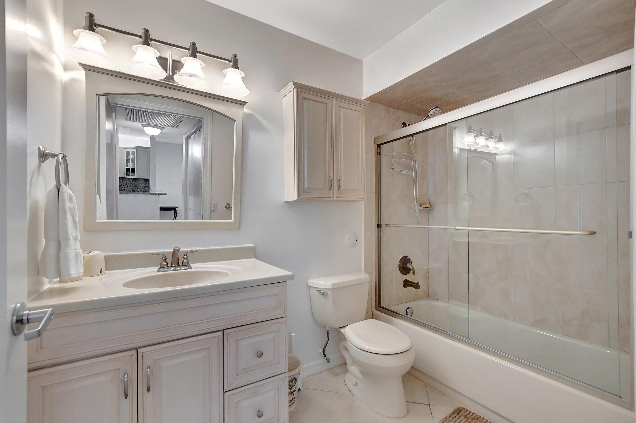 9214 Flynn Circle, Unit 6 Boca Raton, FL 33496 - Photo 16 of 36 Main Bathroom