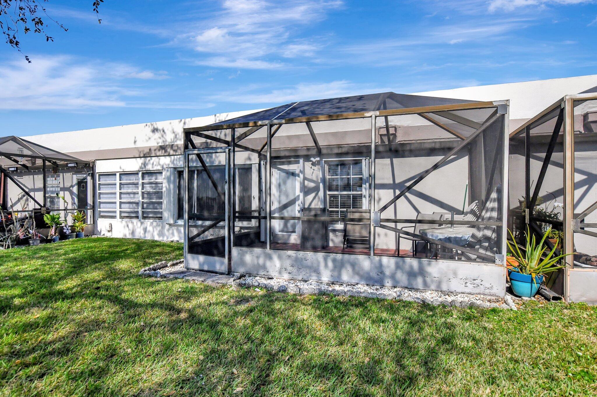 9214 Flynn Circle, Unit 6 Boca Raton, FL 33496 - Photo 20 of 36 Back