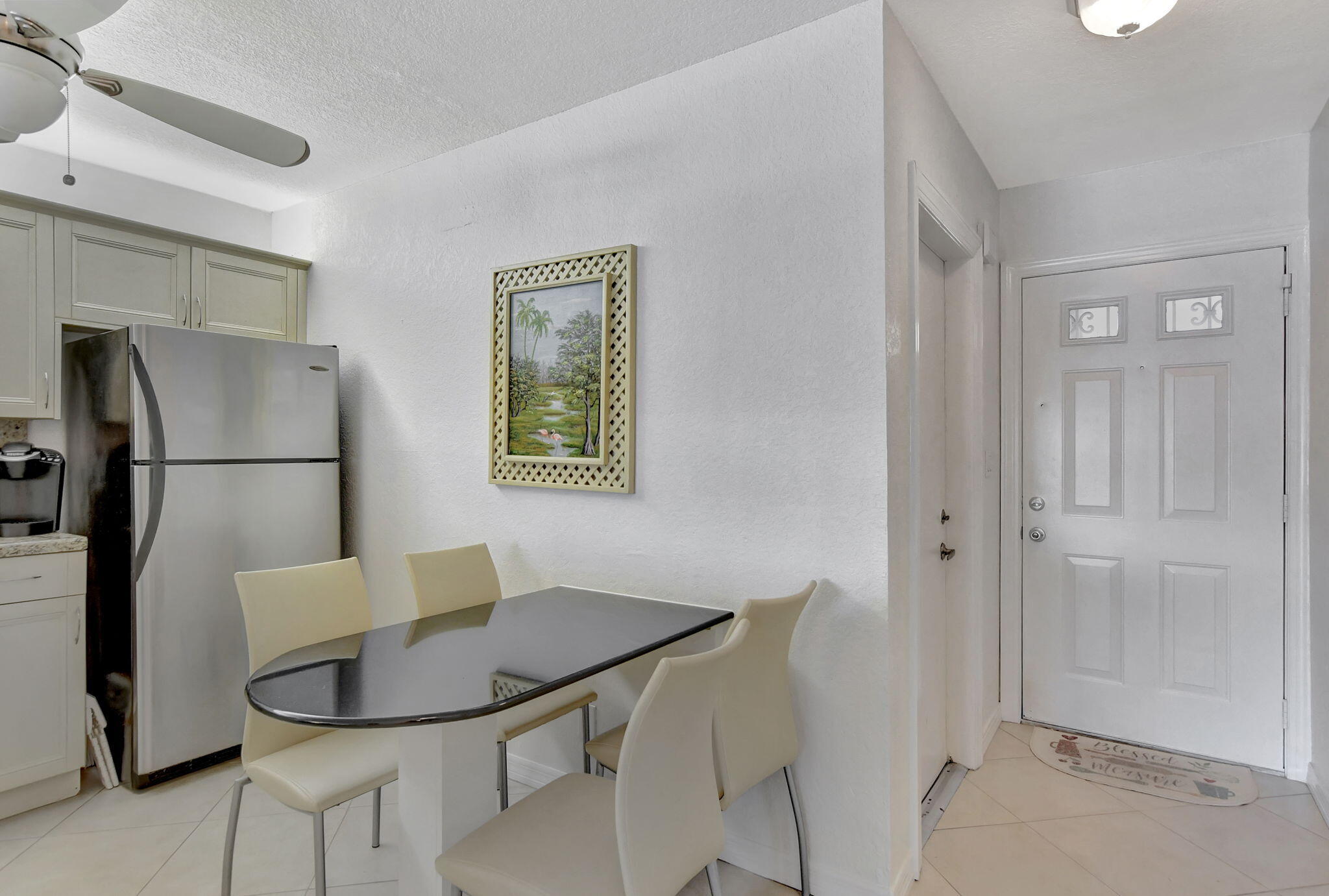 9214 Flynn Circle, Unit 6 Boca Raton, FL 33496 - Photo 5 of 36 Updated Open Kitchen