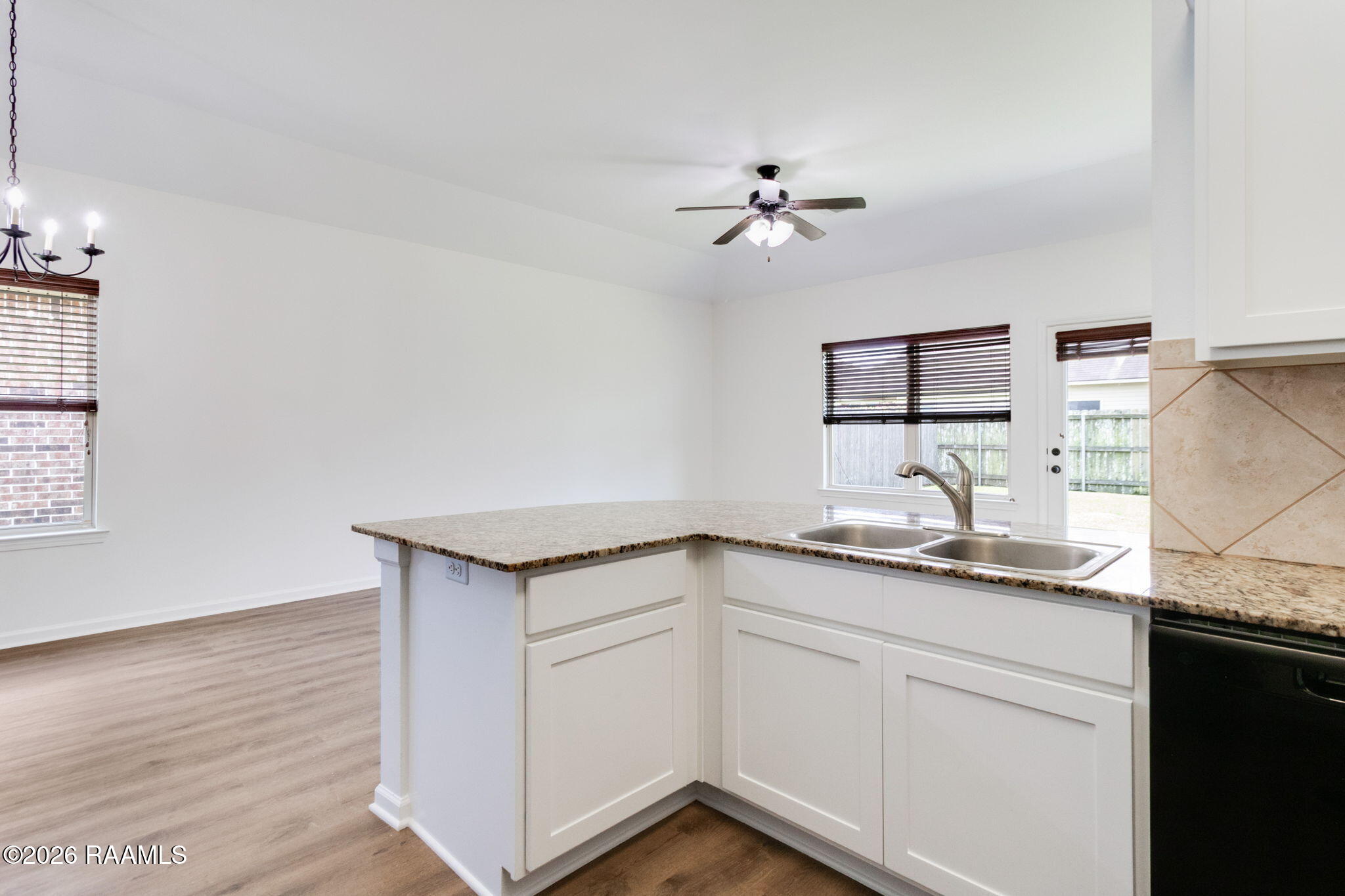 104 Cascade Road Rayne, LA 70578 - Photo 12 of 23 Kitchen/Dining