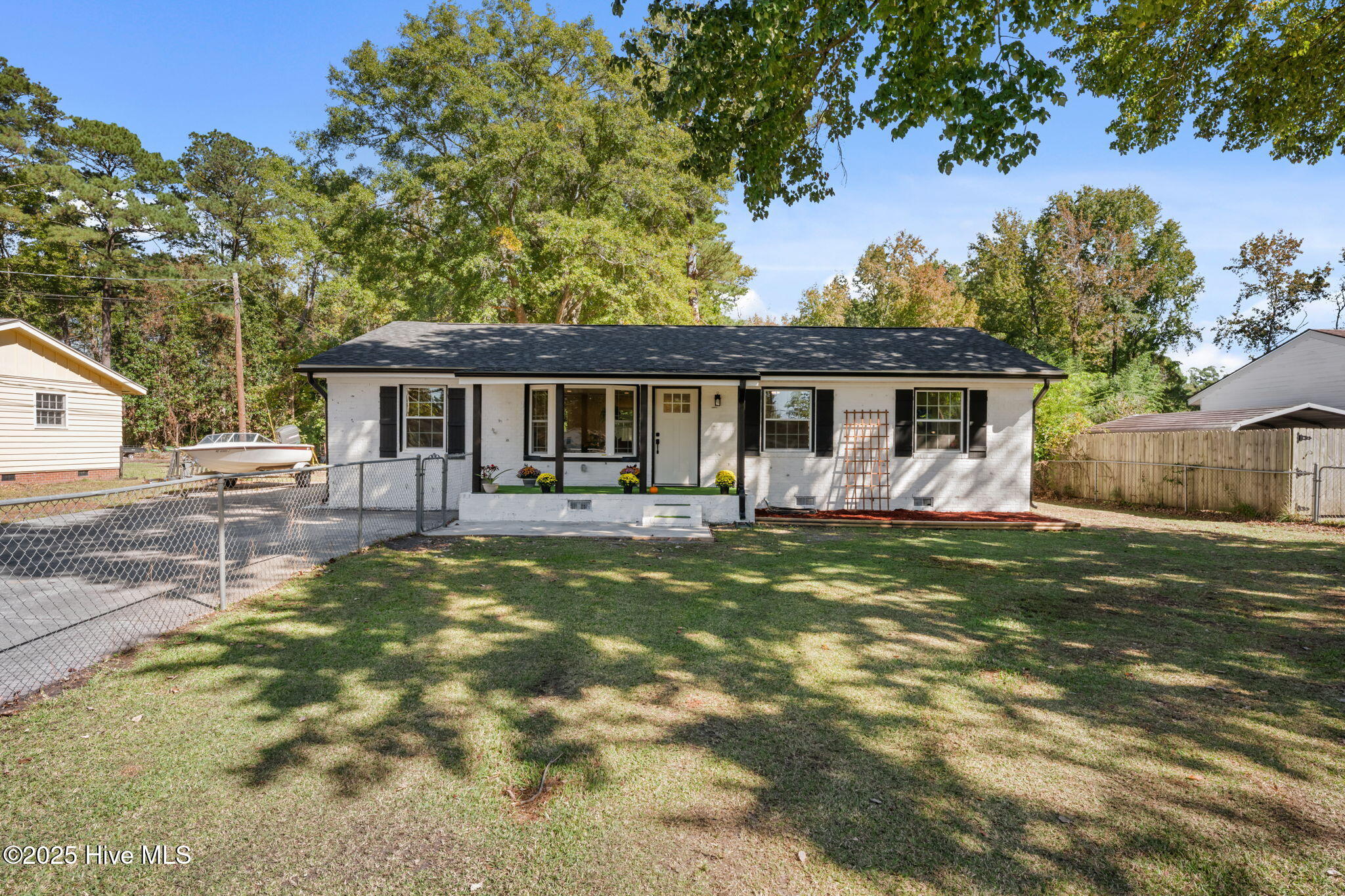 206 Fairview Street Havelock, NC 28532 - Photo 1 of 40 2-web-or-mls-DSC_6723