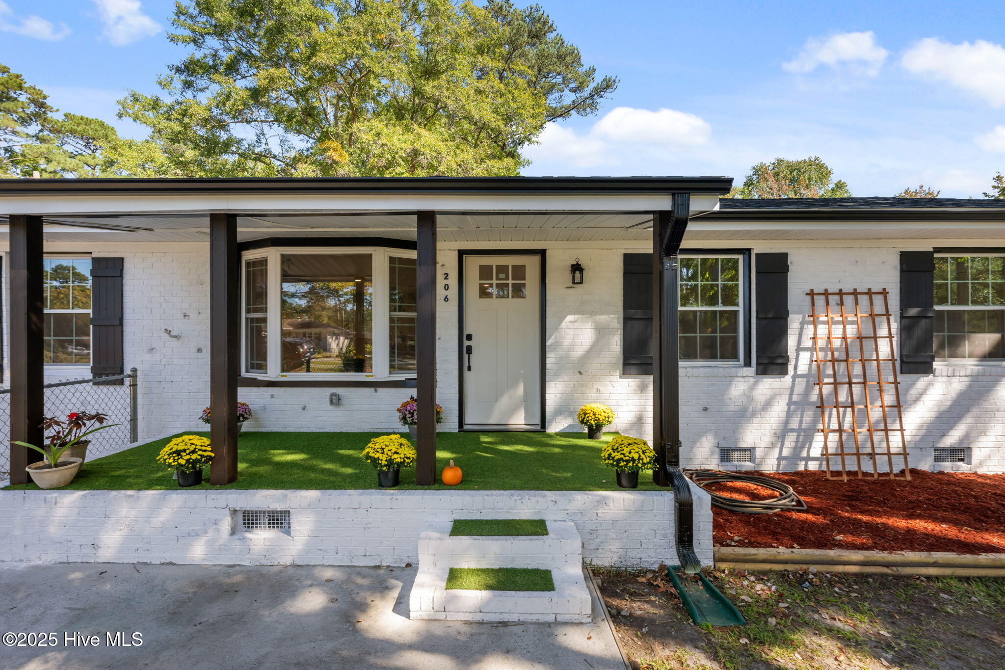 206 Fairview Street Havelock, NC 28532 - Photo 4 of 40 1-web-or-mls-DSC_6721