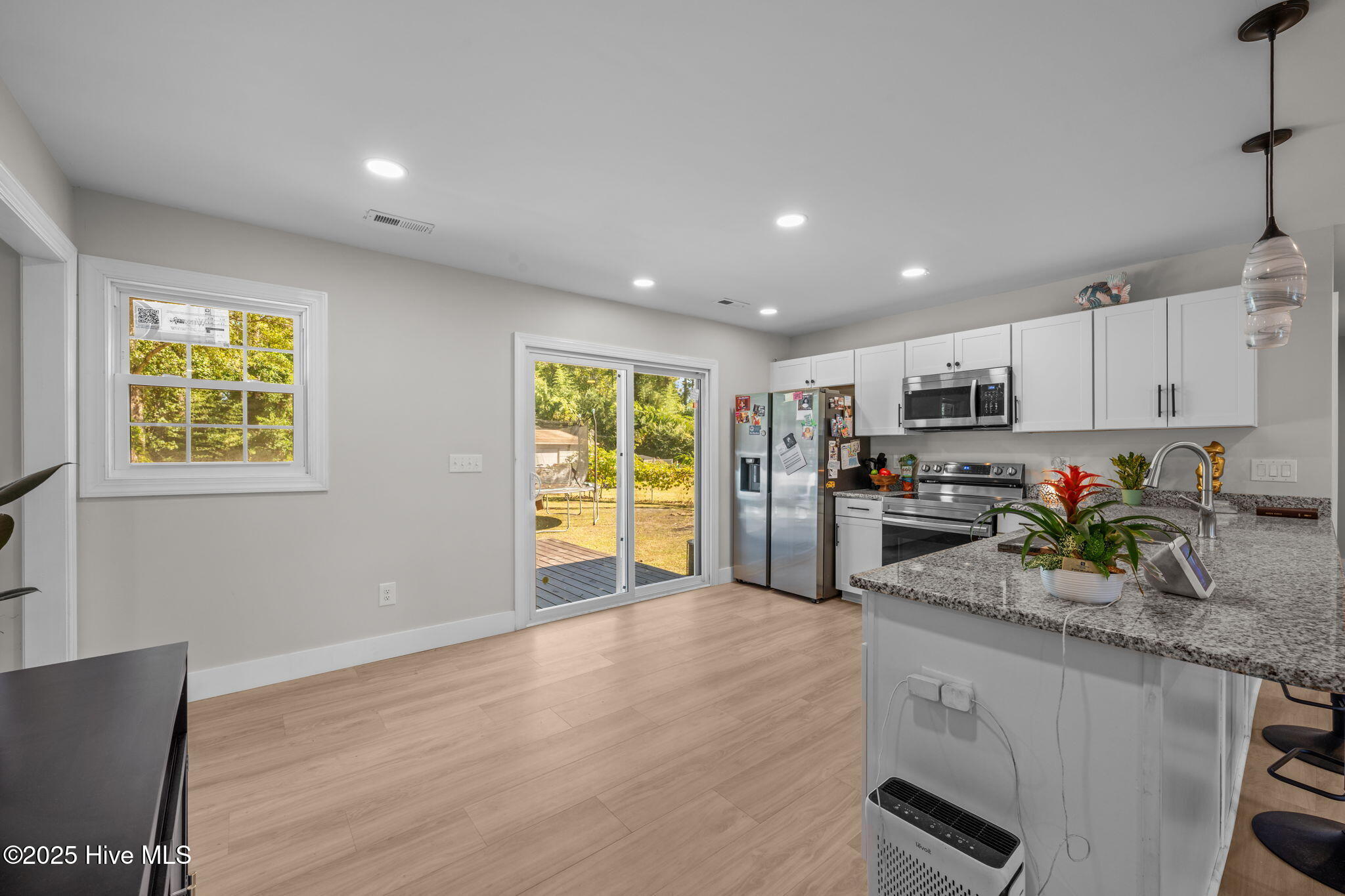 206 Fairview Street Havelock, NC 28532 - Photo 9 of 40 24-web-or-mls-DSC_6691