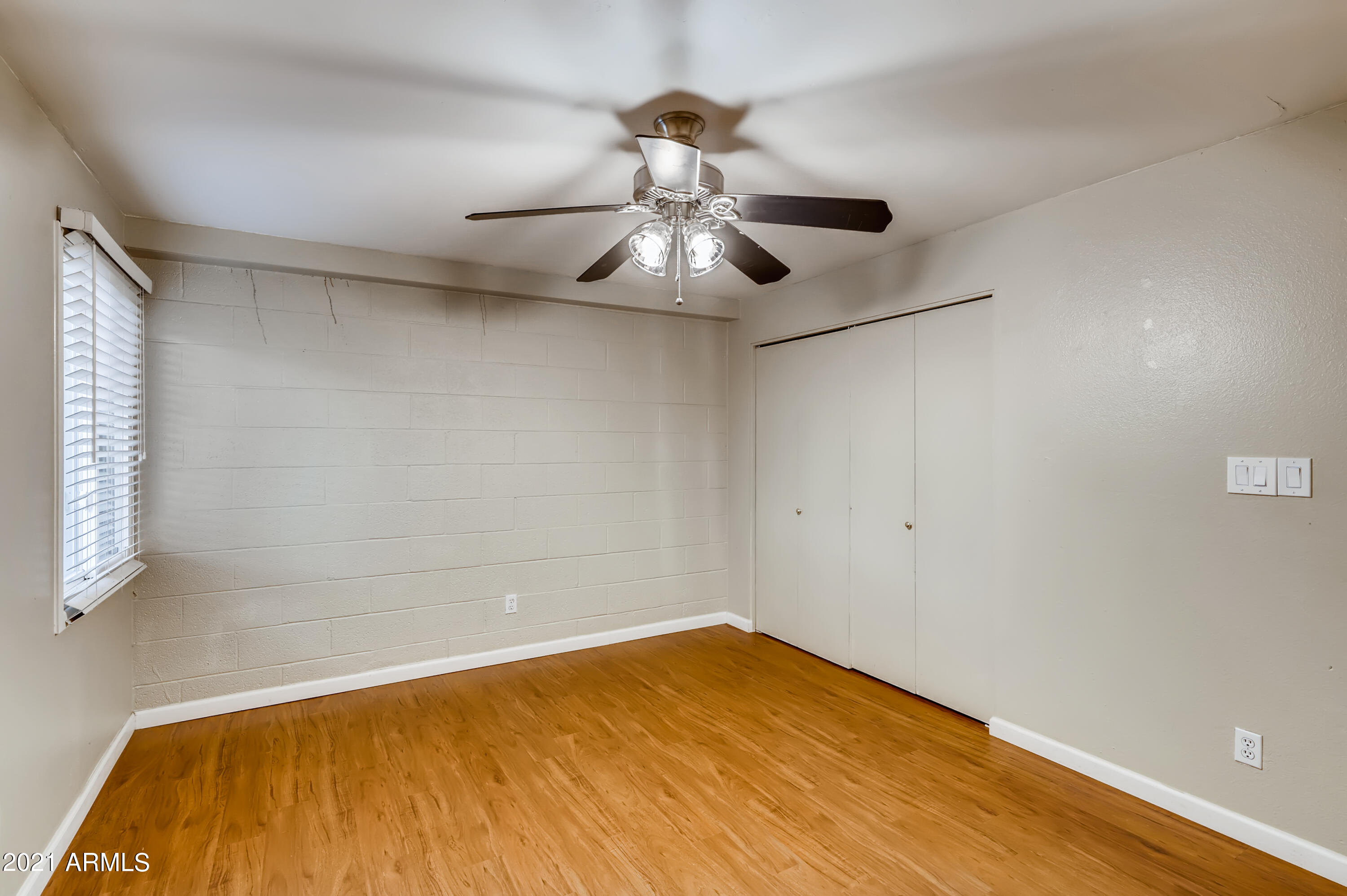 4201 East Camelback Road, Unit 26 Phoenix, AZ 85018 - Photo 23 of 33 23-829629496-24 Bedroom