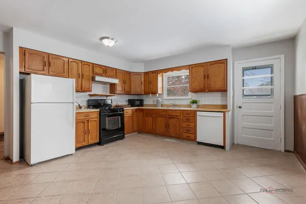 $280,000 | 28529 West Treetop Road, Ingleside, IL 60041