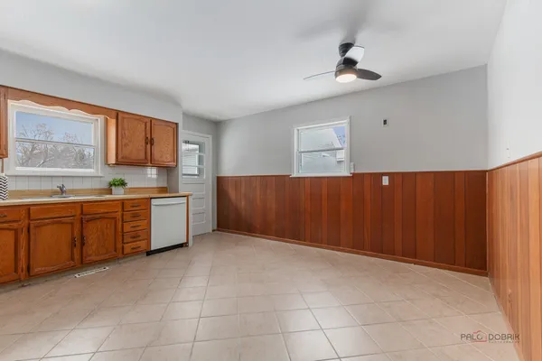 $280,000 | 28529 West Treetop Road, Ingleside, IL 60041