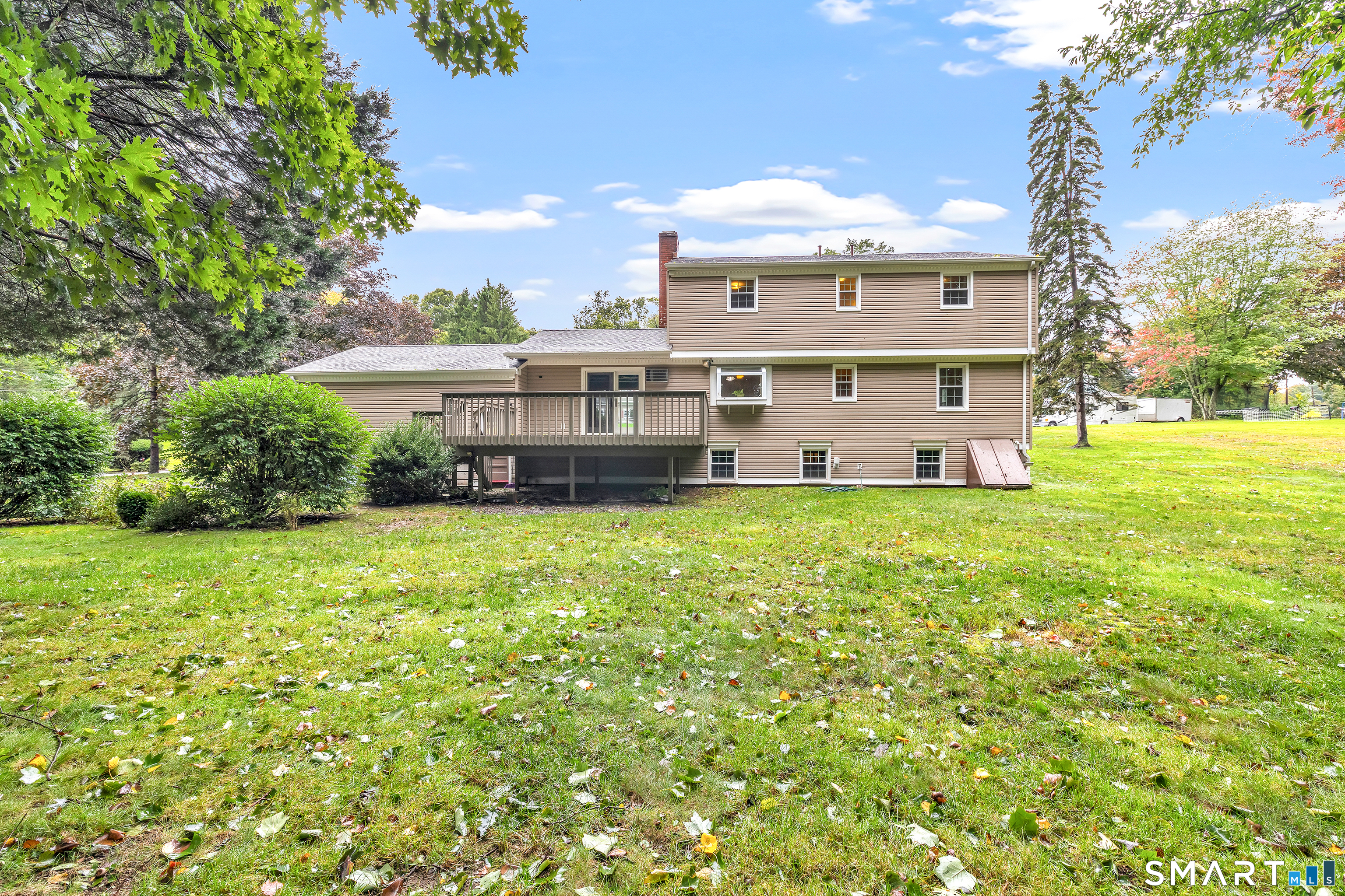 63 Marathon Road Trumbull, CT 06611 - Photo 5 of 40 Gallery Image 5