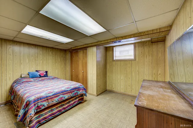 $179,900 | 15056 Wabash Avenue, South Holland, IL 60473