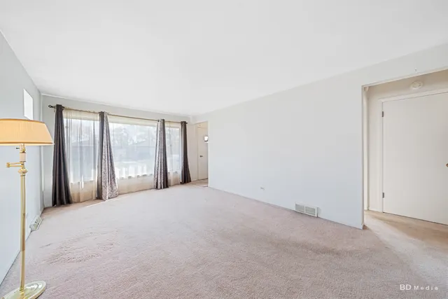 $179,900 | 15056 Wabash Avenue, South Holland, IL 60473