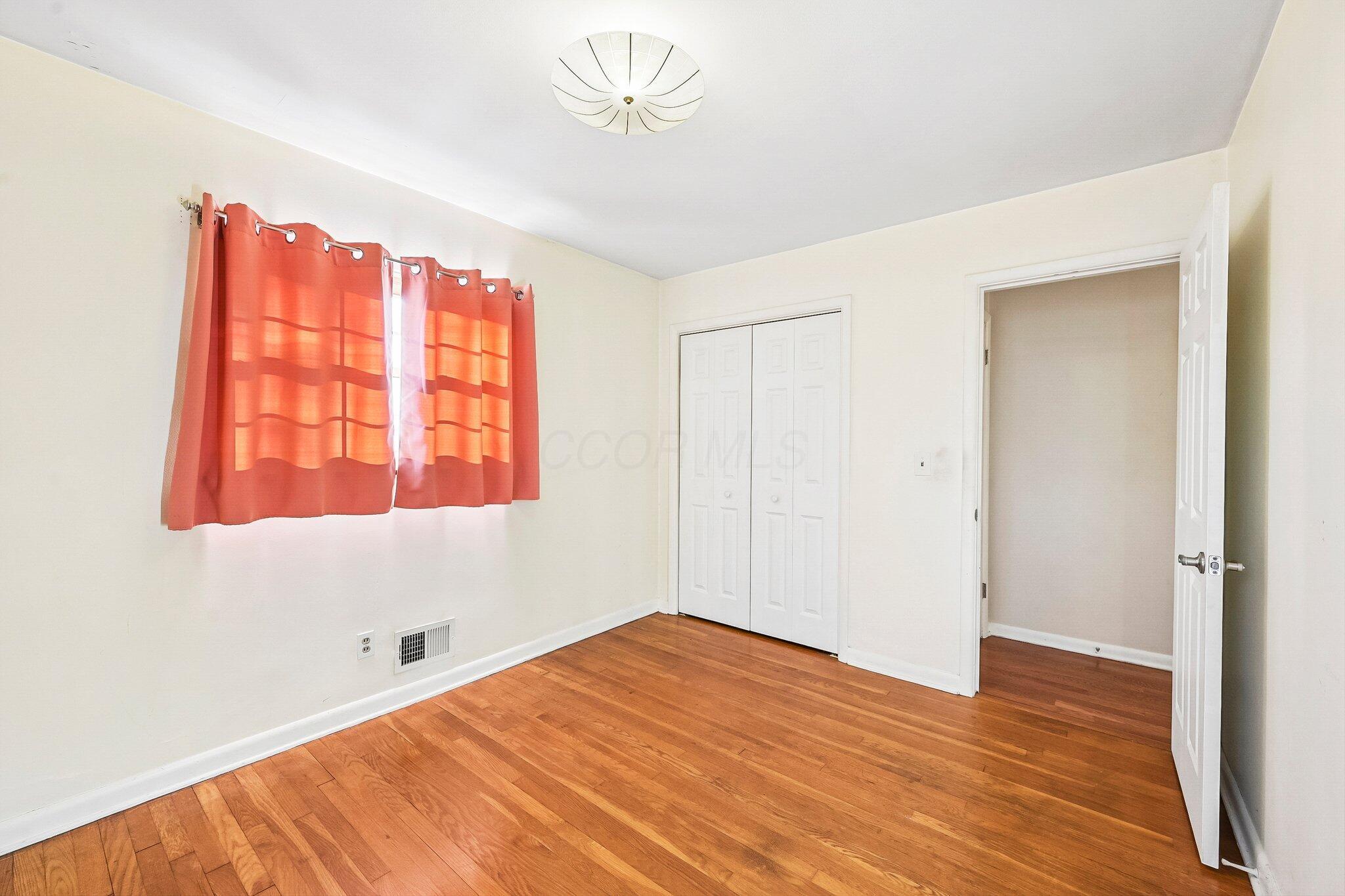 5595 Karl Road Columbus, OH 43229 - Photo 24 of 44 28-web-or-mls-Karl Rd-S1509-028