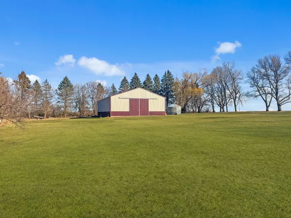 $249,000 | 1890 121st Street, Slayton, MN 56172