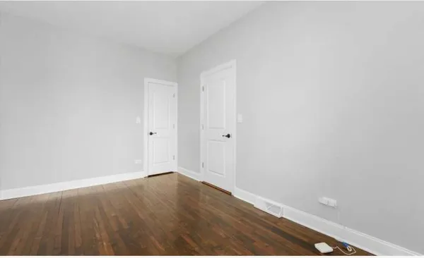 $1,600 | 957 North Central Park Avenue, Unit 2, Chicago, IL 60651