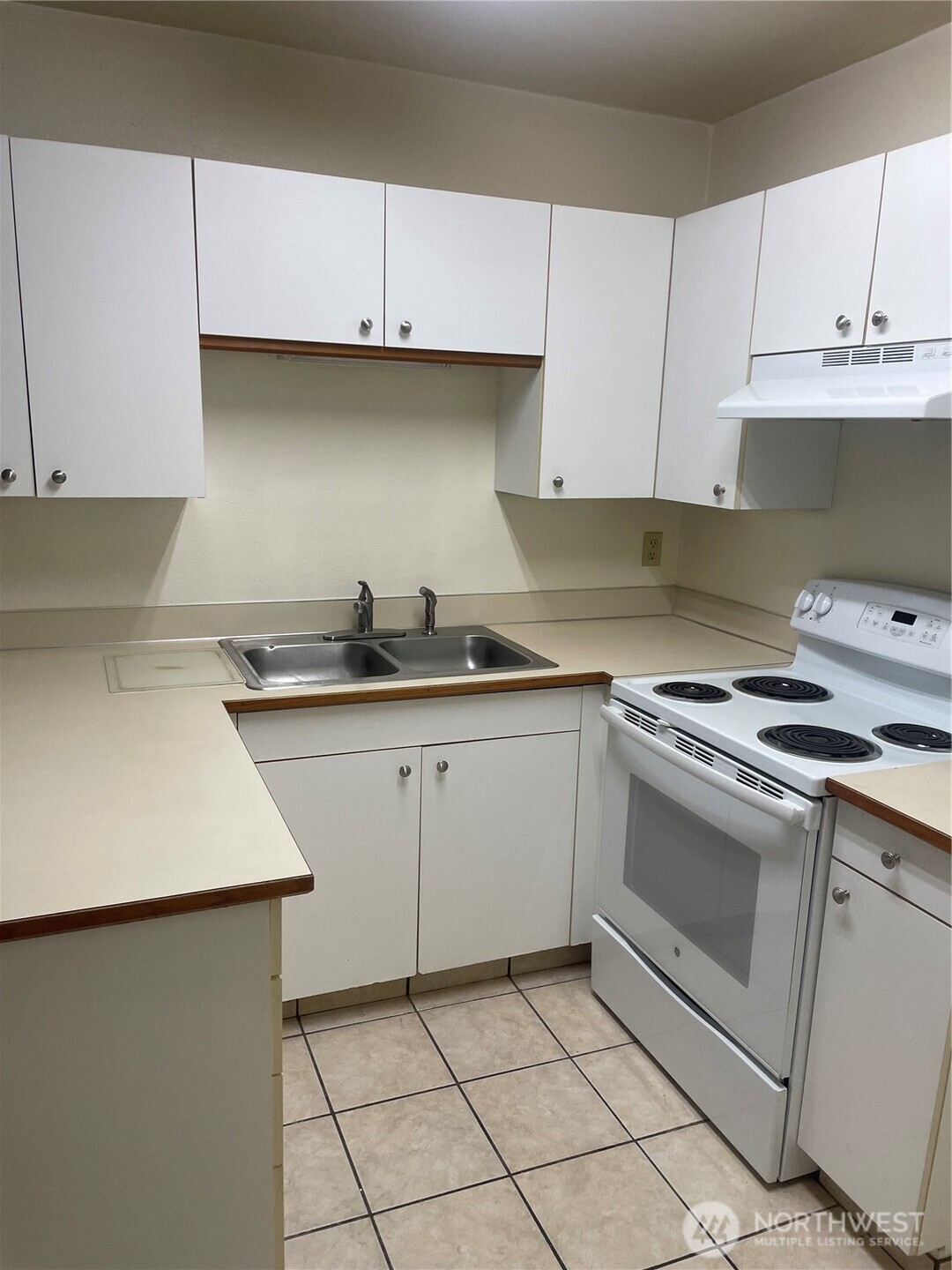 6325 Evergreen Way Everett, WA 98203 - Photo 33 of 38