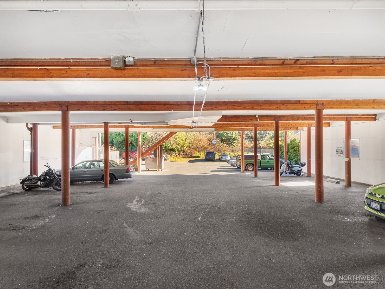 6325 Evergreen Way Everett, WA 98203 - Photo 9 of 38