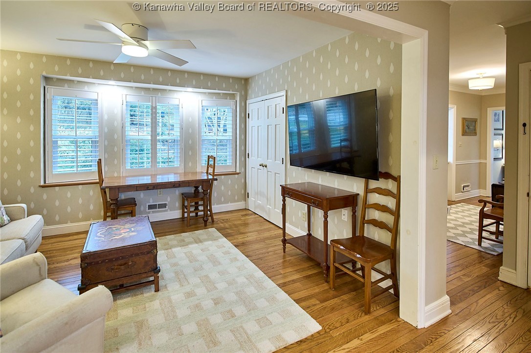 1212 Upper Ridgeway Road Charleston, WV 25314 - Photo 21 of 49 Professionally decorated den/family room.