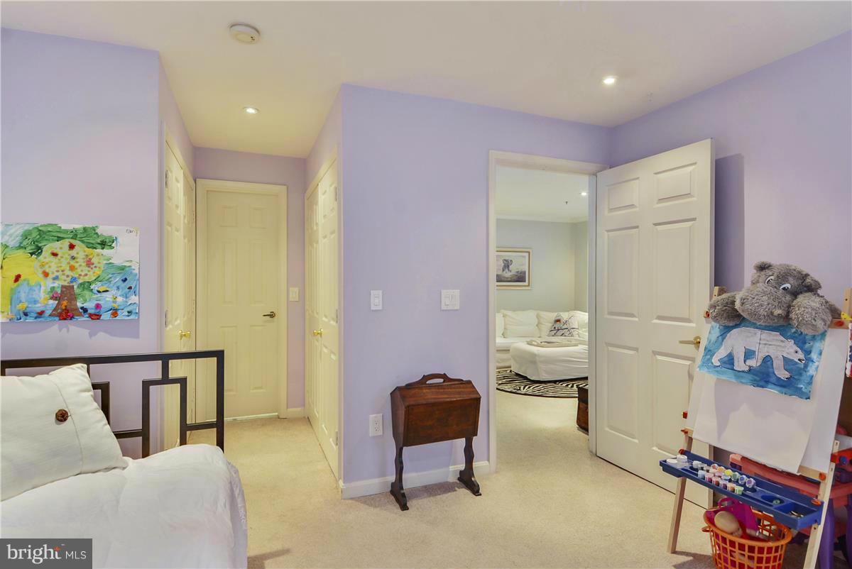 103 Timberbrook Lane, Unit 101 Gaithersburg, MD 20878 - Photo 17 of 27 Bedroom
