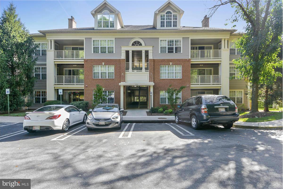 103 Timberbrook Lane, Unit 101 Gaithersburg, MD 20878 - Photo 24 of 27 Exterior (Front)