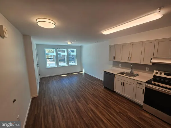 $1,865 | 200 Hamilton Avenue, Unit 105, Trenton, NJ 08609